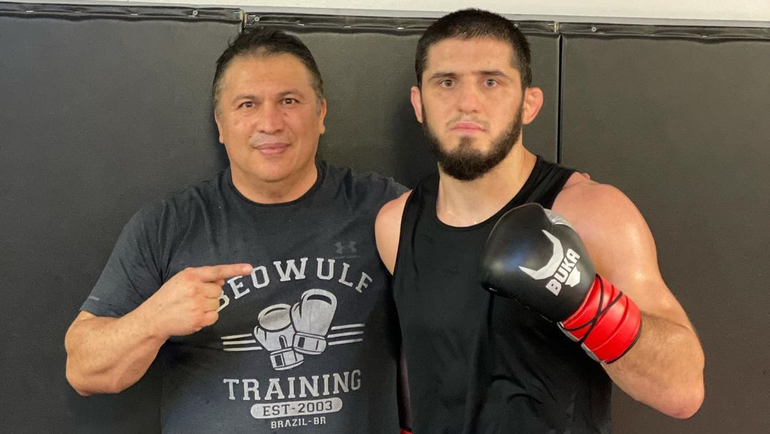 ⚡️ Тренер Махачева высказался о возможном реванше с Волкановски