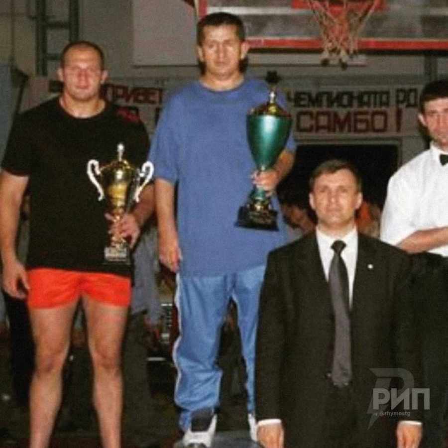 ⚡️ Федор Емельяненко и Абдулманап Нурмагомедов на пьедестале почета